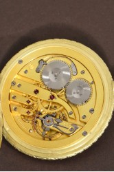 Neuwertige IWC Schaffhausen Taschenuhr im zweifarbigen 14Kt Goldgehäuse, aufwendig floral dekoriert und guillochiert