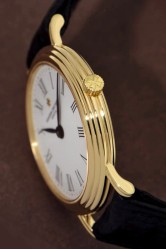 Vacheron Constantin Lady's 18Kt Gold wristwatch, stepped stylish case design