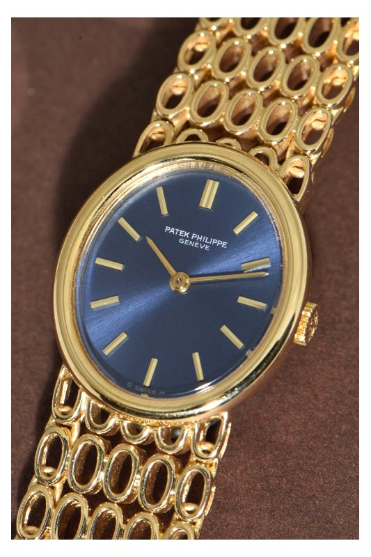 Patek Philippe Lady's Ellipse 18K Goldexecution, Original papers, recently serviced