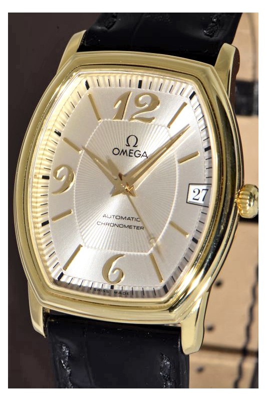 Omega De Ville Prestige Tonneau Automatic Chronometer 18k gold gent's wristwatch, recently serviced