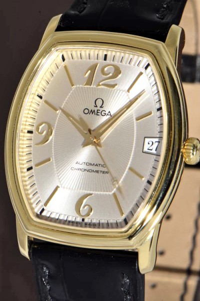Omega De Ville Prestige Tonneau Automatik 18Kt Gold Herrenuhr, kürzlich gewartet