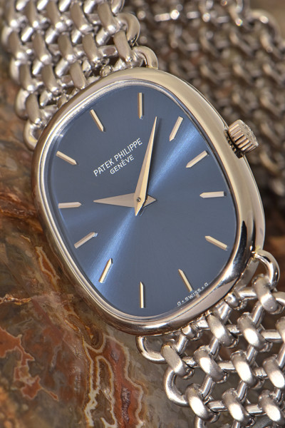 Patek Philippe Ellipse 18Kt Weißgold Damenuhr mit Florentiner-Armband, Ref. 4226/905