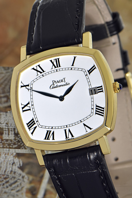 Piaget Automatic 18k gold gent's wristwatch with date, original certificate