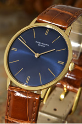 Patek Philippe Calatrava seltene "Blue Dial" Ausführung in 18 Karat Gold, Ref. 3468