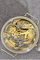 An early Minerva Chronograph enamel dial, Cal. Lemania 16''', large size 43mm